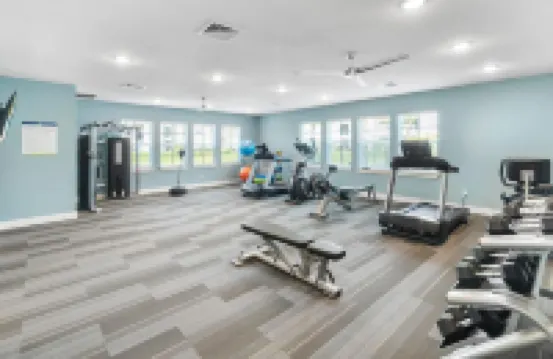 Chic 2 BD/2 BA Condo: Serene Escape in Melbourne