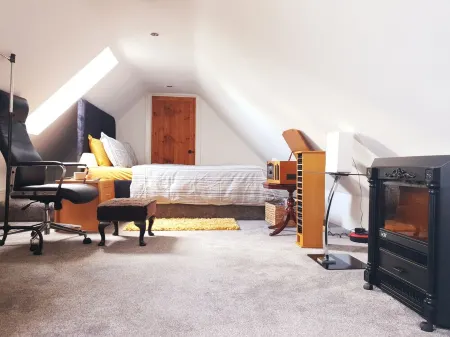 DeVollard Cornish Cottage Position in the Beautiful Village of Trematon Cornwall