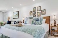 Kāʻanapali Ocean View Condo with Beachfront Cabana for Guests