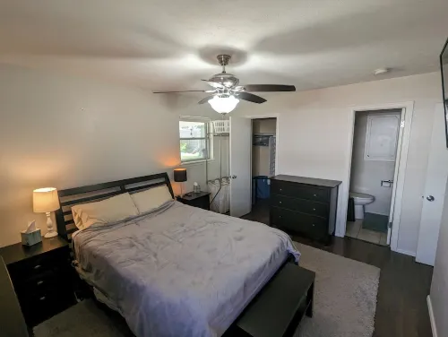 Beautiful 4 Bedroom House in The Village Hotels in The Village