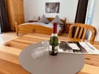 Cozy apartment on a quiet south-facing slope in close proximity to nature Hotels in Neuschonau