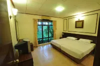 VILLA A'FAMoSA RESORT 4ROOM,PRIVATEPOOL Hotel di Pegoh