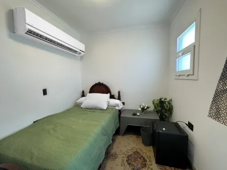 Unique Rooftop Apartment w/ Terrace Отели рядом с достопримечательностью «St.Samual Church - El Sheikh Zayed City»