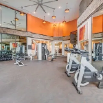 Luxury Downtown Apt- King Bed-1Gb wifi