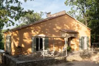 Ravissant Mas à Saignon Très Confortable, Piscine, Grand Parc, Animaux Acceptés