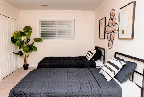 Spacious Modern Chalet near ATL Airport