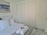 Beautiful rose garden cottage with pool n braai. Pet Friendly!