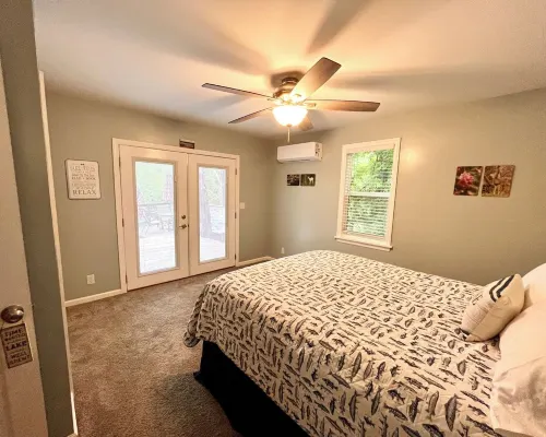 Charming 1-bdrm, lake cottage-close to the Arc Encounter Hotels in Pendleton County