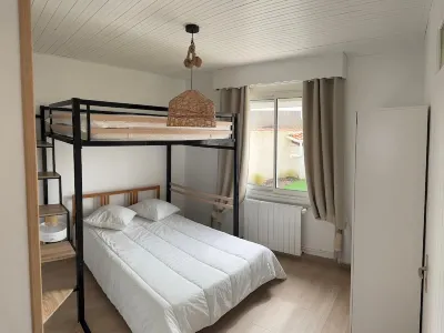 Maison à 5 Minutes de la Plage, la Chicane, Laiguillon sur Mer Hôtels à proximité de : Camping Grand R