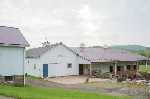 Tranquil farm cabin with AC in charming Indiana Hotels in White Township