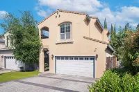 Super Stunning House with Free parking Santa Clara