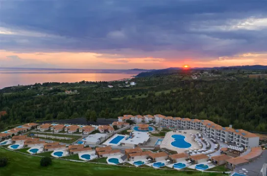 Zeus Eleva Ajul, a Registry Collection Hotel