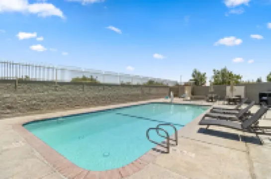 Comfort Inn & Suites Lancaster Antelope Valley