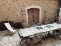 Large antique dealer's house in a village with large private courtyard