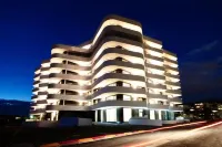 Stylish 2-Bedroom Sarajevo Retreat: Private Baths & Panoramic Views Hotels near TOBY