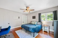 Historic 6 Bedroom Luxury Home Walking Distance to Downtown Jasper! Hotels in Jasper