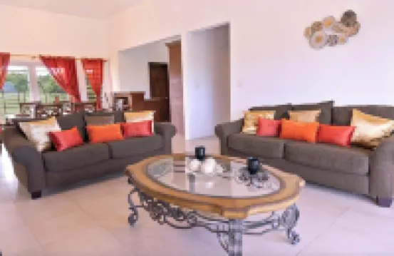 Sienna is Private, Tranquil,  and Perfectly Located near Shoal Bay Beach!