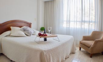 Portal del Rodeo ApartaHotel