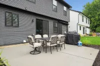 3mins DT Game Room Fire Pit+BBQ - 9404 Brookline