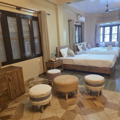 Hotel Anaya Отели рядом с достопримечательностью «Водопад Деви»
