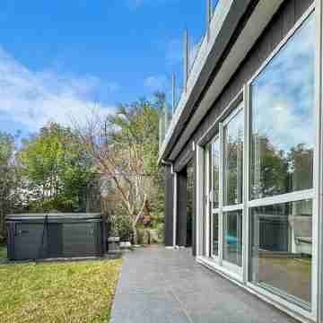 Murrays Gem l Modern 4bed Stunner l Sea View & Spa! Hotel Exterior