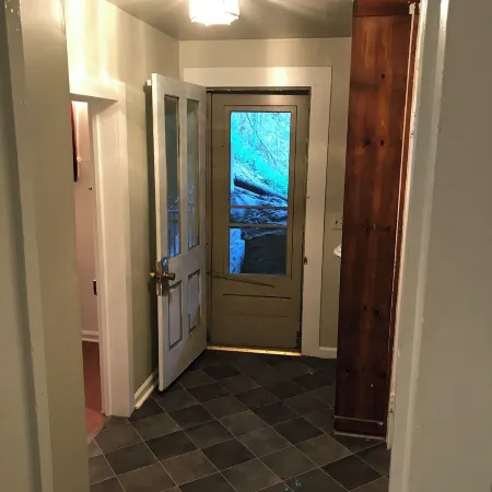 HISTORIC MILL KEEPER'S HOUSE, FRONTING ALONG BUFFALO CREEK, ROCKBRIDGE CO. , VA Отели рядом с достопримечательностью «Парк Вирджиния Сафари»