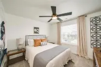 Gym. Kid Friendly. Adults Retreat. Bedroom TV's Pullout Couch. Private. Spa Tub.