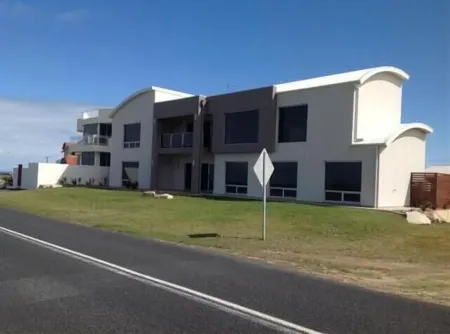Gillian's on the Beachfront Port MacDonnell, the Best View in Town.