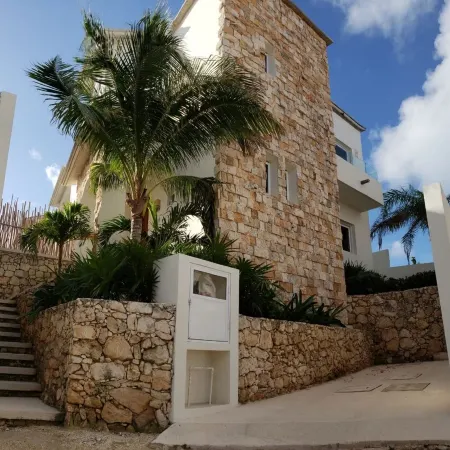 Experience Luxury on the Island of Isla Mujeres