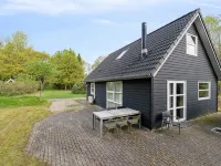 "Øgot" Hotels in Give