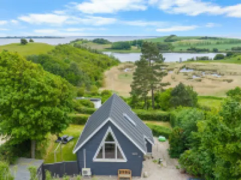 "Chayton" - 450m from the Sea Hotels in Faaborg
