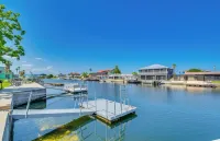 Waterfront Hernando Beach Home w/ Dock & Hot Tub! - Homestays