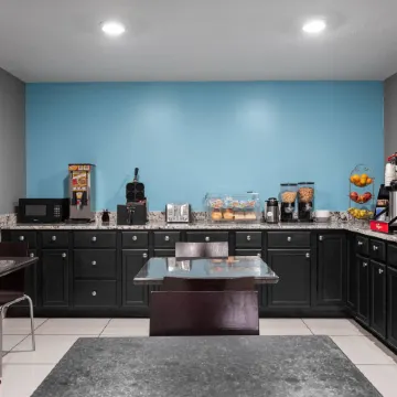 Days Inn by Wyndham Phoenix West