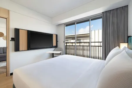 Hilton Garden Inn Bali Nusa Dua Отели рядом с достопримечательностью «Karma Spa at Karma Jimbaran»