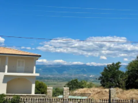 Ishëm Greenview Apartments