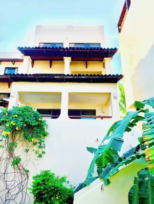 Stunning ocean view villa.<br>Walk to the beach .