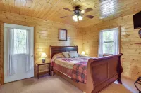 3 Mi to Marina: Cabin w/ Hot Tub in Byrdstown! - Boutique
