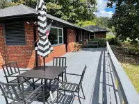 Newly renovated 3BR/2BA home in beautiful centrally located neighborhood Hotels in Bristol