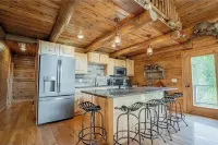 Buffalo County Log Cabin w Guesthouse and pool