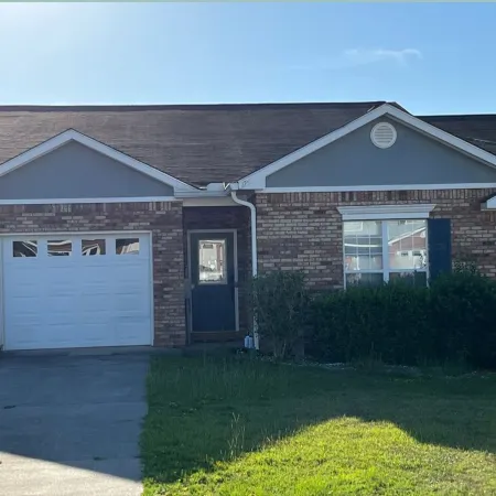 Stylish & Spacious Townhouse • Near Fort Rucker – Cozy, Clean & Convenient Stay