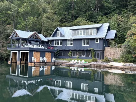 Lake Rabun Rental - Classic Waterside Home and Boathouse