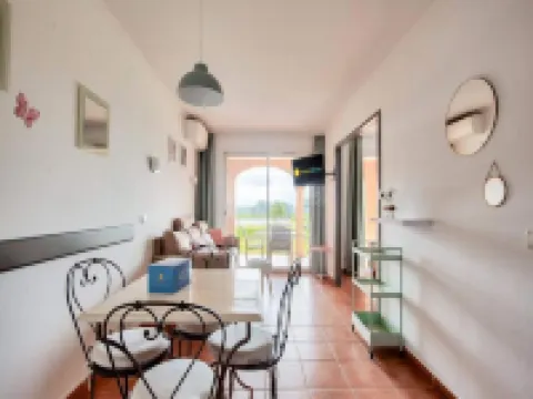 Apartment in Mallemort with Heated Wave Pool Hotels in Mallemort