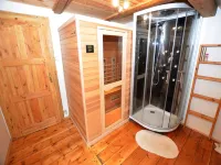 Cottage in Liberec with Sauna and Ski Nearby - bar