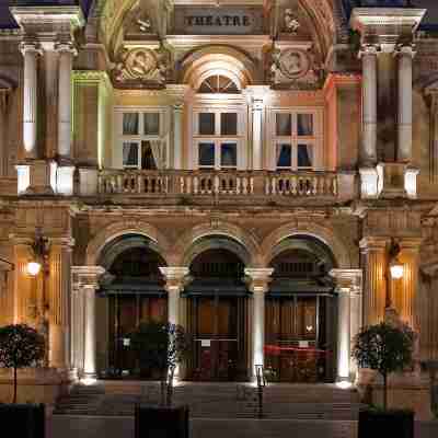 Hôtel Mercure Avignon Centre Palais des Papes Hotel Exterior