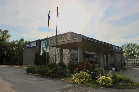 Travelodge by Wyndham Trois-Rivieres