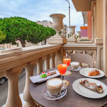 La Paloma Blanca Hotel