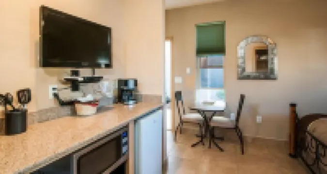 Separate Private Detached 1 Room Casita with your own entrance