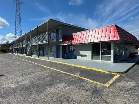 Night Inn by Hotel O Selma I 95 Отели в г. Сельма