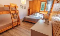 Hostal Xalet Refugi Pere Carné - Hostel Hotels in Toses