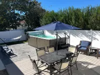 Swim Spa-Hot Tub!  300 Feet to Secluded Beach!  New Kayaks!! Bayshore Getaway!